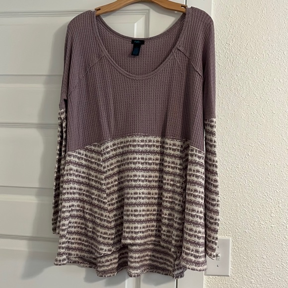 Rue+ Top - Picture 1 of 3